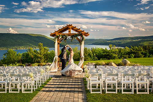 https://gregoryadunbar.com/wp-content/uploads/2020/03/Syracuse-Wedding-Photographer-27.jpg